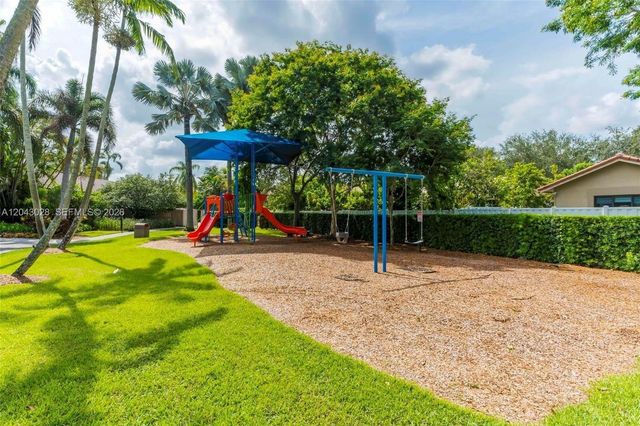 10777 Charleston Place, Cooper City, FL 33026