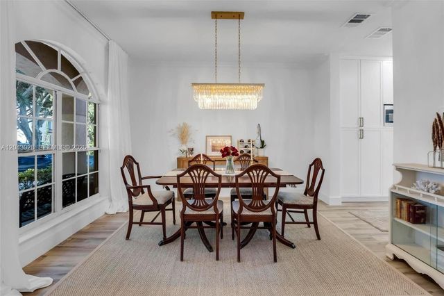 10777 Charleston Place, Cooper City, FL 33026