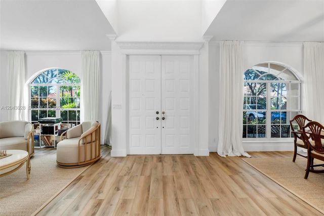 10777 Charleston Place, Cooper City, FL 33026