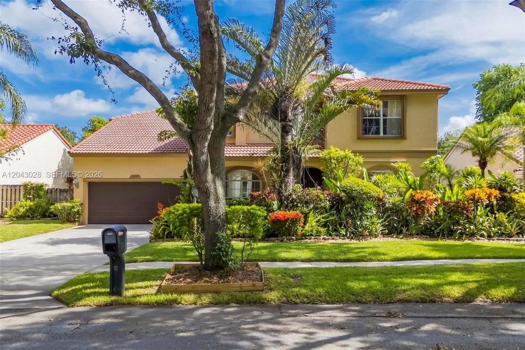 10777 Charleston Place, Cooper City, FL 33026