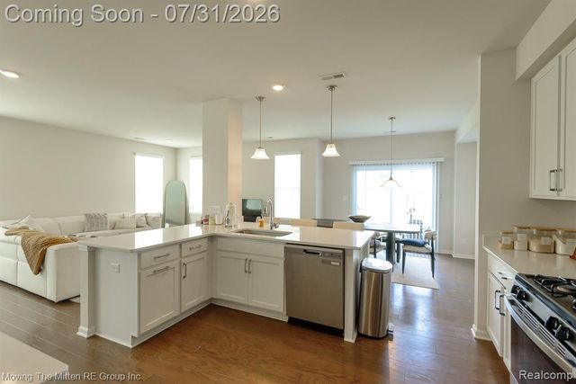 305 Angus Lane, Saline, MI 48176