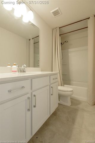 305 Angus Lane, Saline, MI 48176