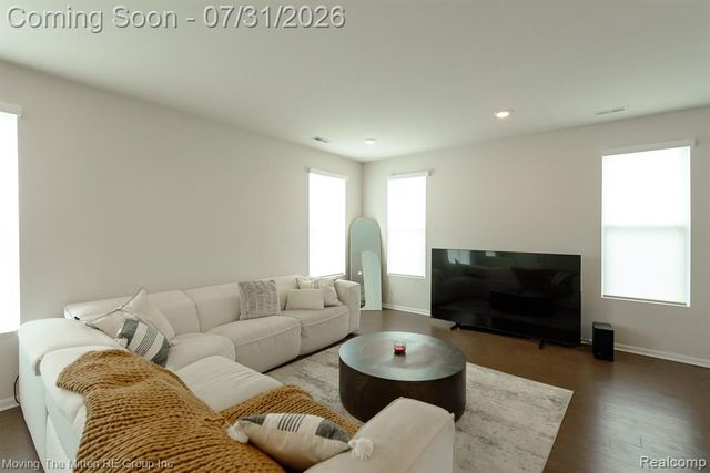 305 Angus Lane, Saline, MI 48176