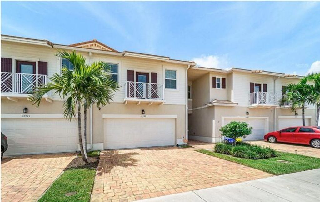 11937 Park Central, Royal Palm Beach, FL 33411