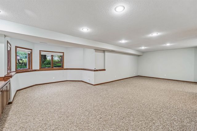 3124 Greenwood Road, Ames, IA 50014