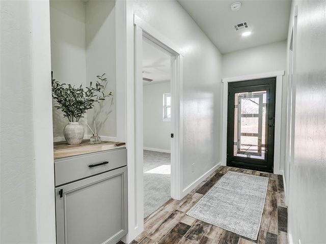 106 Briarwood Street, Moore, OK 73160