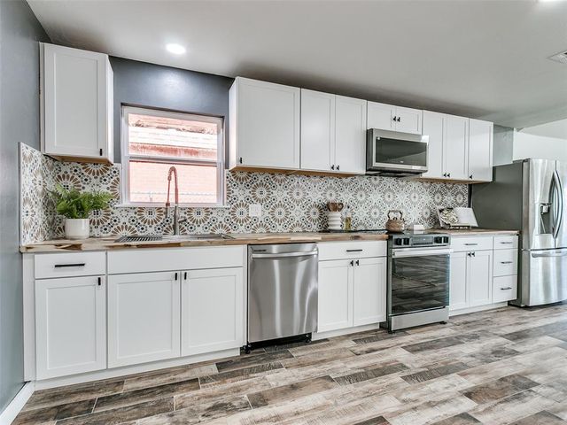 106 Briarwood Street, Moore, OK 73160