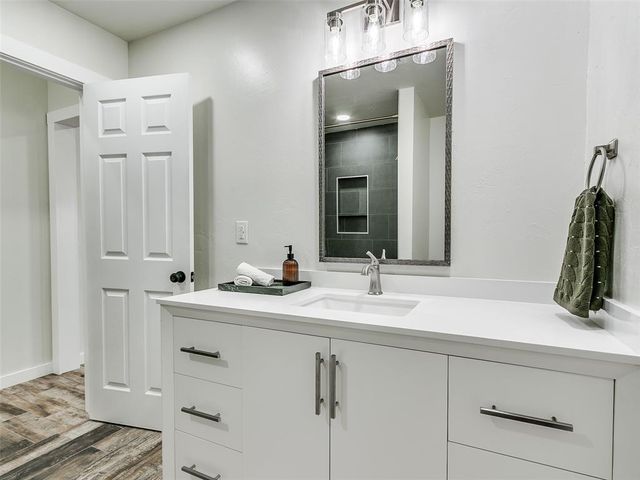 106 Briarwood Street, Moore, OK 73160