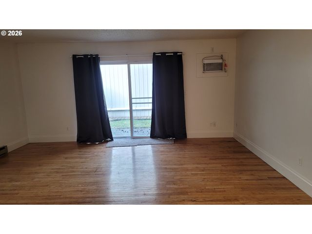 110 Se VISTA Ave, Gresham, OR 97080