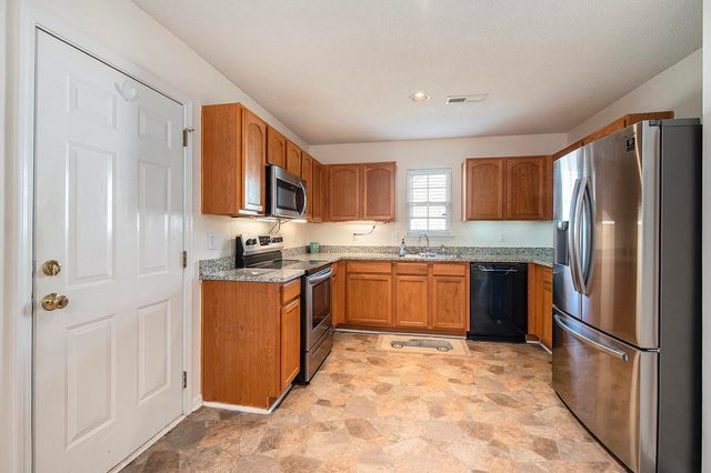 5027 Thornton Drive, Summerville, SC 29485