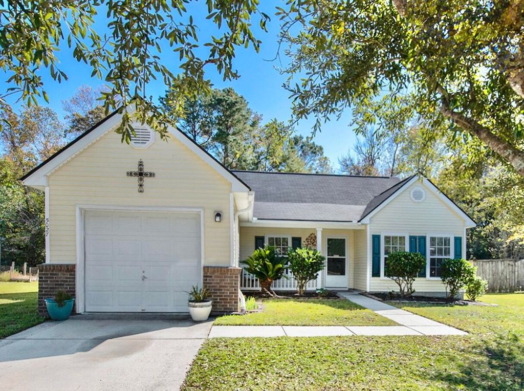 5027 Thornton Drive, Summerville, SC 29485