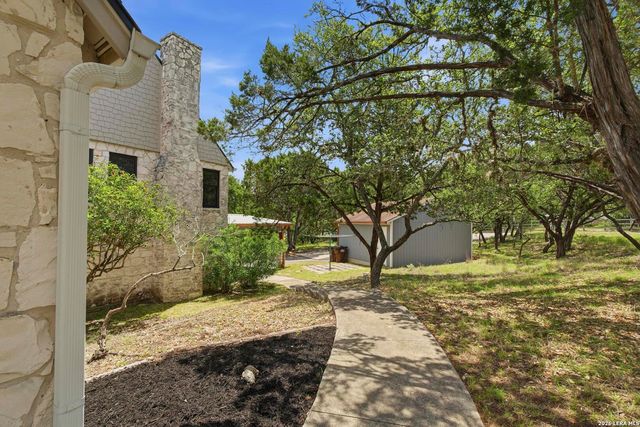 9003 CEDAR TRL, Boerne, TX 78006