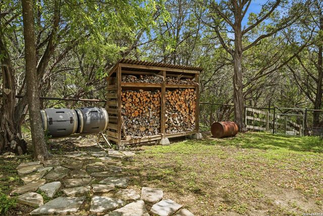 9003 CEDAR TRL, Boerne, TX 78006