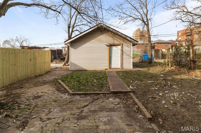 3625 Winnebago Street, St Louis, MO 63116
