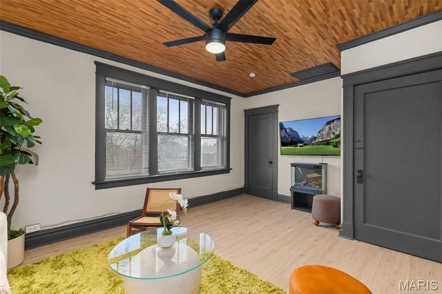 3625 Winnebago Street, St Louis, MO 63116
