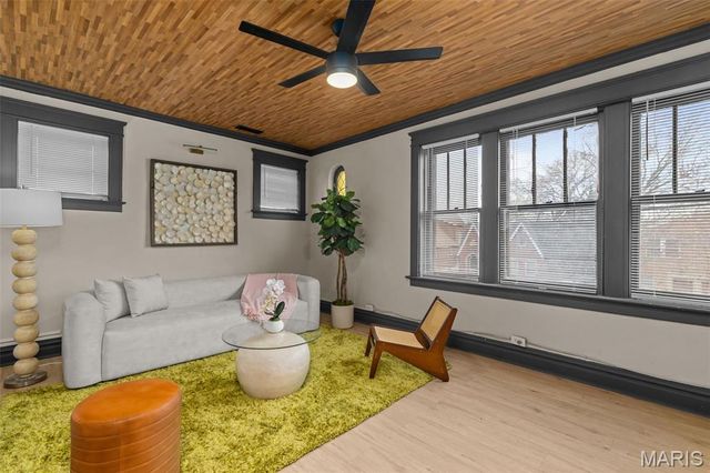 3625 Winnebago Street, St Louis, MO 63116