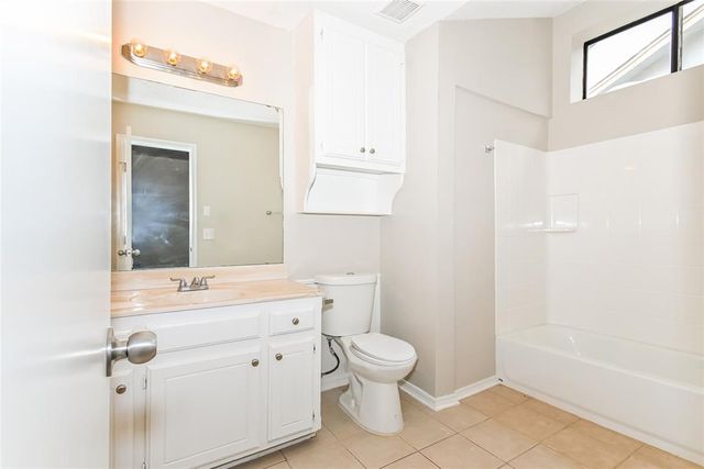 11916 Silver Sun Drive, Oklahoma City, OK 73162