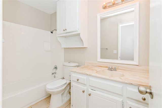 11916 Silver Sun Drive, Oklahoma City, OK 73162