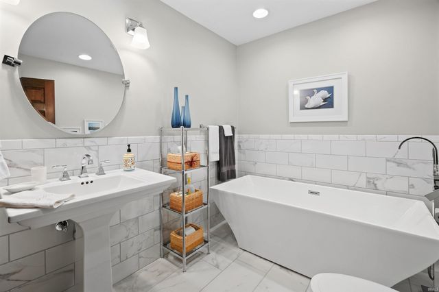 1422 Castle Drive, Lafayette, IN 47905