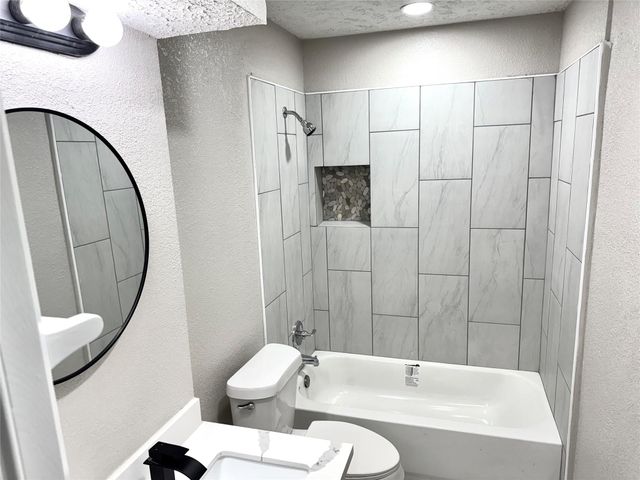 2906 Spring Creek Lane, Pearland, TX 77581