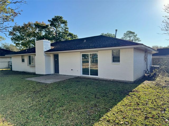 2906 Spring Creek Lane, Pearland, TX 77581