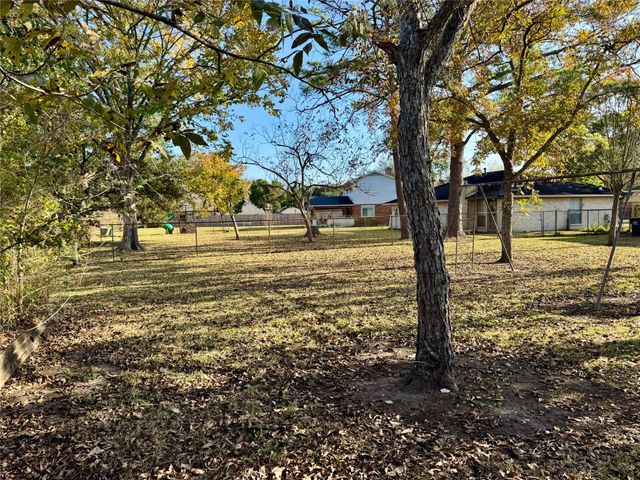 2906 Spring Creek Lane, Pearland, TX 77581