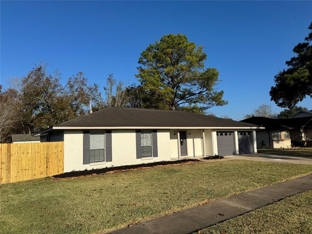 2906 Spring Creek Lane, Pearland, TX 77581