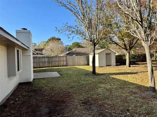 2906 Spring Creek Lane, Pearland, TX 77581