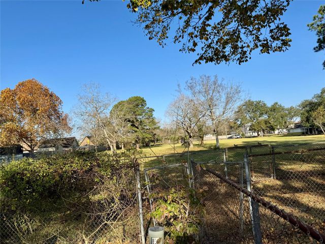 2906 Spring Creek Lane, Pearland, TX 77581