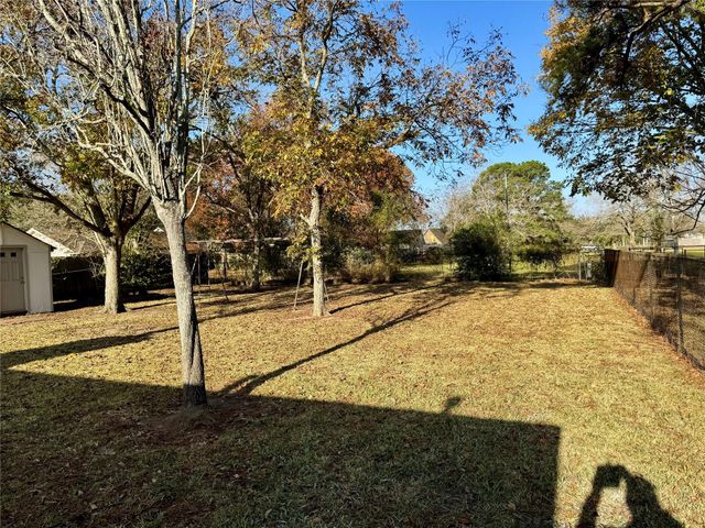 2906 Spring Creek Lane, Pearland, TX 77581