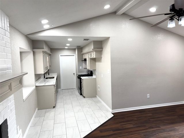 2906 Spring Creek Lane, Pearland, TX 77581