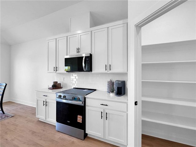 506 W Canada Drive, Farmington, AR 72730