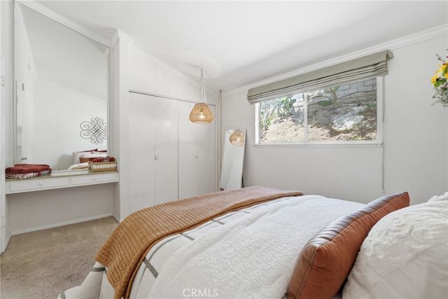 19158 Avenue Of The Oaks C, Newhall, CA 91321