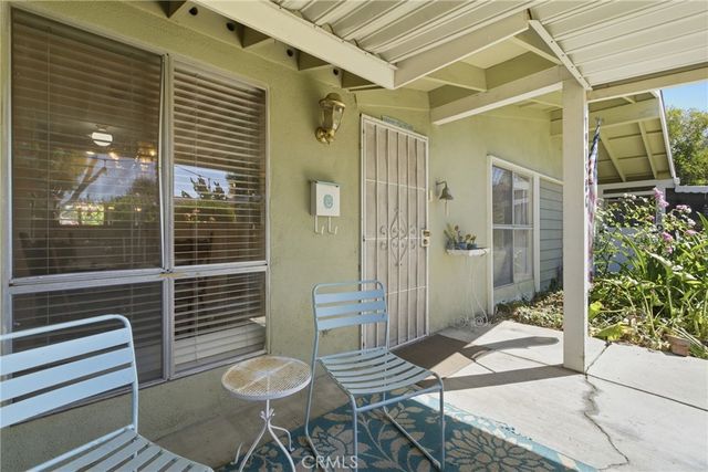 19158 Avenue Of The Oaks C, Newhall, CA 91321