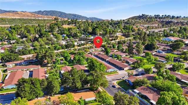 19158 Avenue Of The Oaks C, Newhall, CA 91321