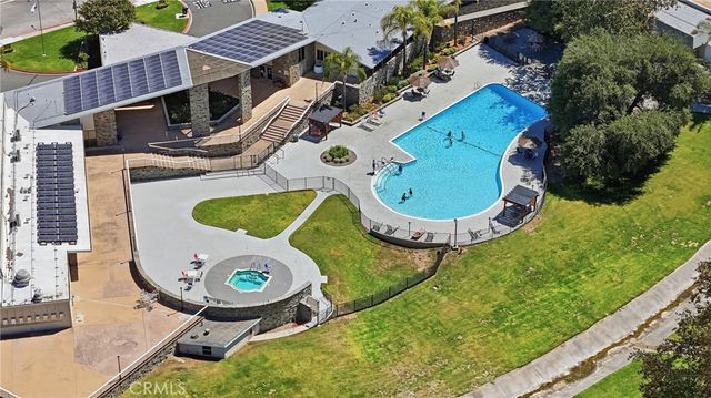 19158 Avenue Of The Oaks C, Newhall, CA 91321