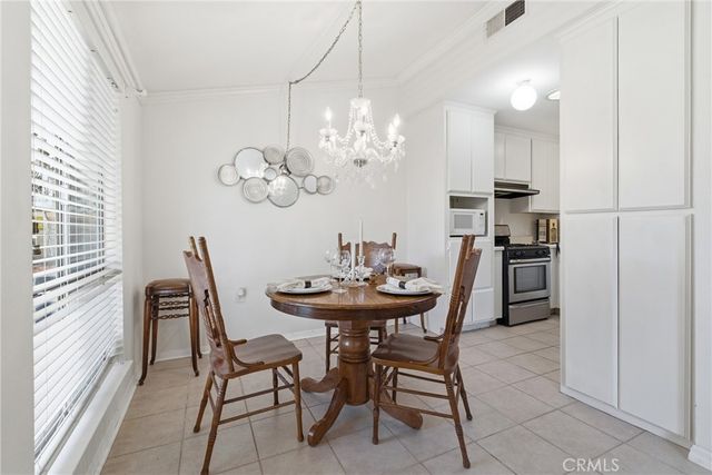 19158 Avenue Of The Oaks C, Newhall, CA 91321