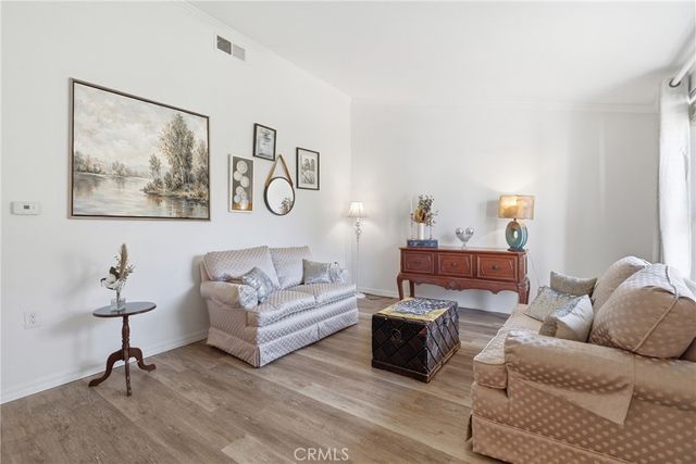 19158 Avenue Of The Oaks C, Newhall, CA 91321