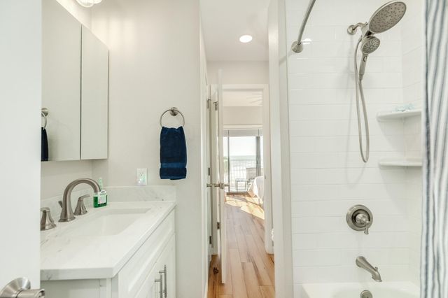 7700 Seawall Boulevard 302, Galveston, TX 77551