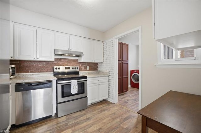 3361 Lakecrest RD, Virginia Beach, VA 23452