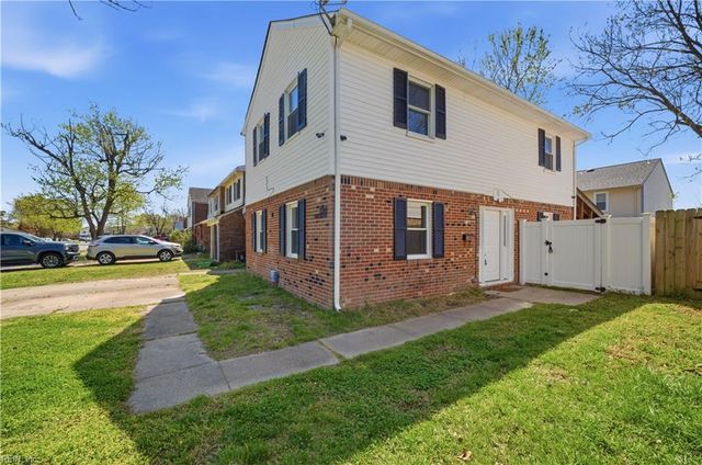 3361 Lakecrest RD, Virginia Beach, VA 23452