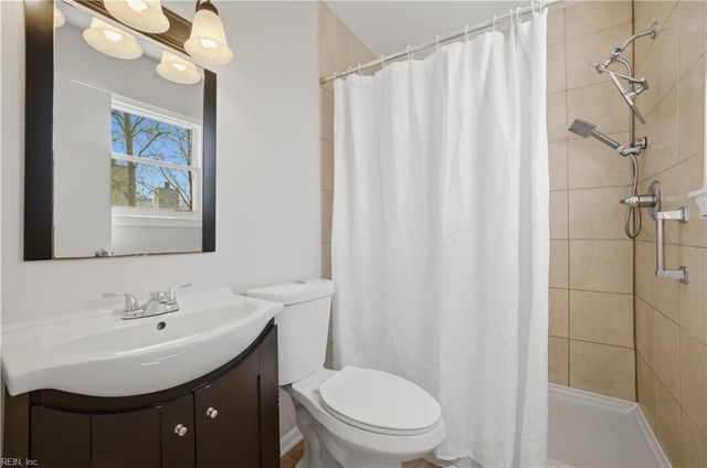 3361 Lakecrest RD, Virginia Beach, VA 23452