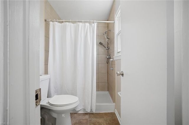 3361 Lakecrest RD, Virginia Beach, VA 23452