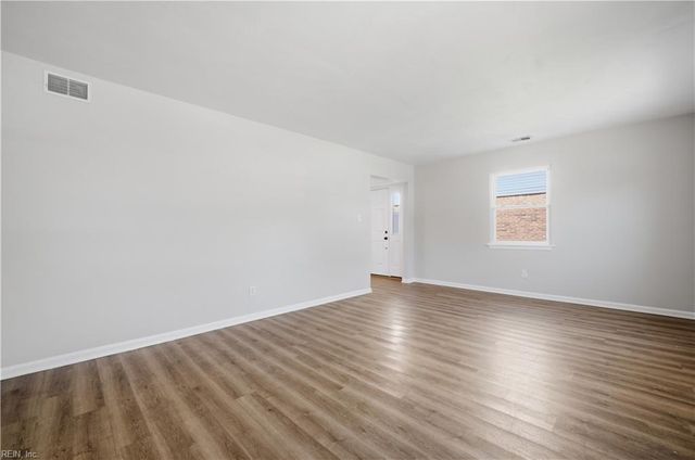 3361 Lakecrest RD, Virginia Beach, VA 23452