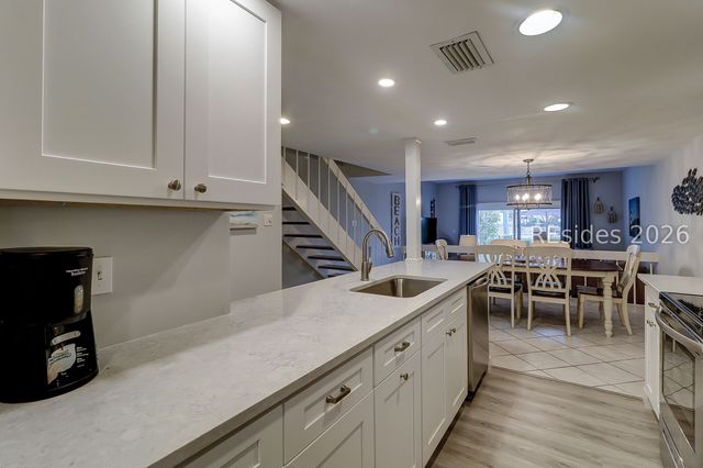 19 Stoney Creek Rd Apt 286, Hilton Head Island, SC 29928