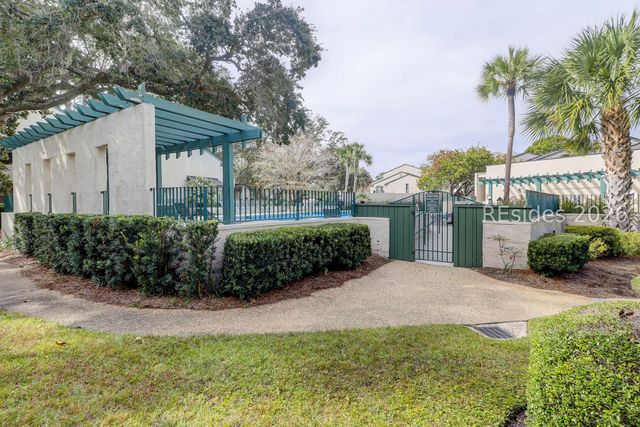 19 Stoney Creek Rd Apt 286, Hilton Head Island, SC 29928