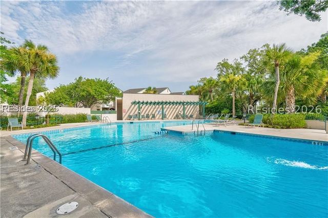 19 Stoney Creek Rd Apt 286, Hilton Head Island, SC 29928