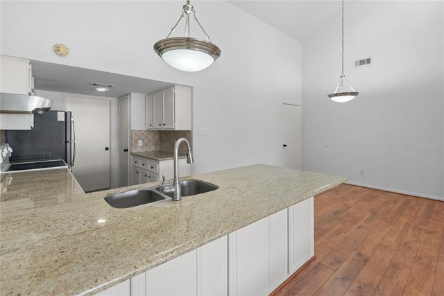 31 April Village, Montgomery, TX 77356