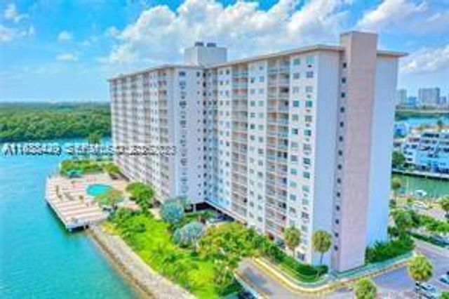 400 Kings Point Dr 320, Sunny Isles Beach, FL 33160