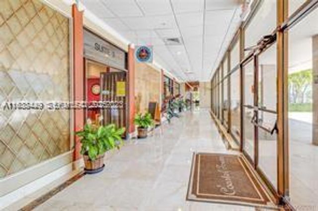 400 Kings Point Dr 320, Sunny Isles Beach, FL 33160